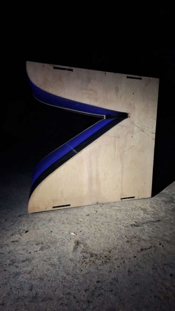 vue de coté du constant curved array